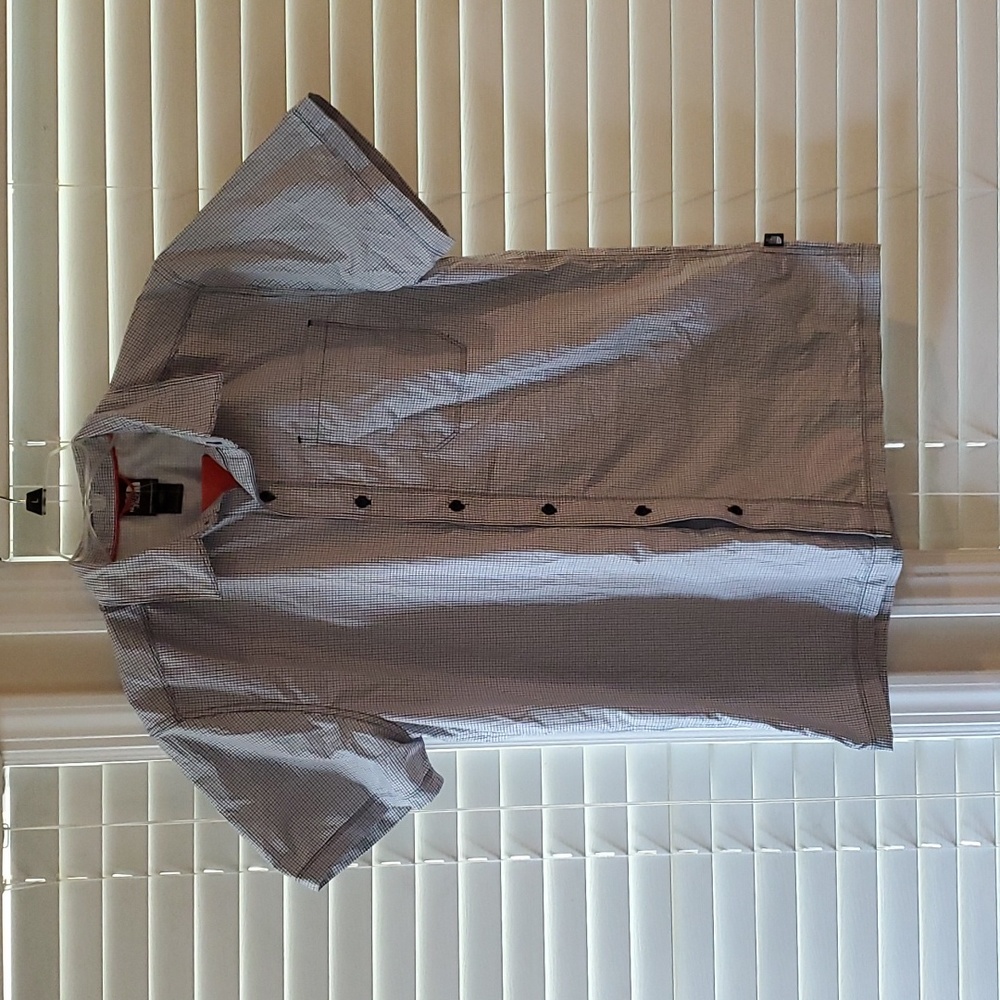 North Face Button up shirt large